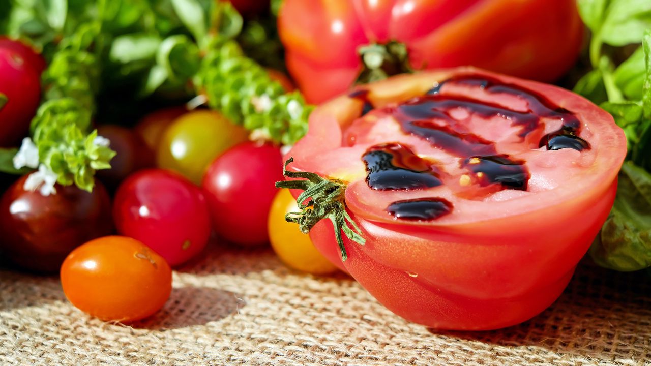 Wallpaper tomatoes, tomato, sauce, vegetables