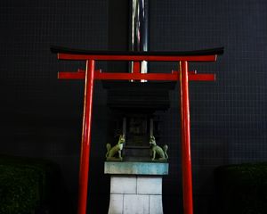 Preview wallpaper torii gate, dogs, architecture, japan