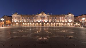 Preview wallpaper toulouse, city, square, night, france