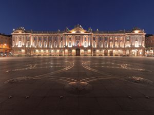 Preview wallpaper toulouse, city, square, night, france