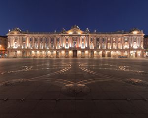 Preview wallpaper toulouse, city, square, night, france