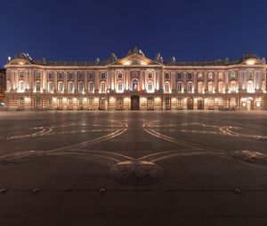 Preview wallpaper toulouse, city, square, night, france