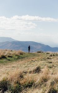 Preview wallpaper tourist, mountains, fog, path, landscape