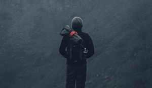 Preview wallpaper tourist, traveler, backpack, fog, mountains