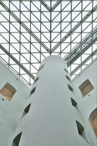 Preview wallpaper tower, architecture, lines, windows