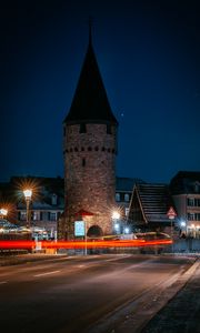 Preview wallpaper tower, building, road, city, old, night, long exposure