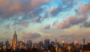 Preview wallpaper tower, buildings, city, manhattan, new york