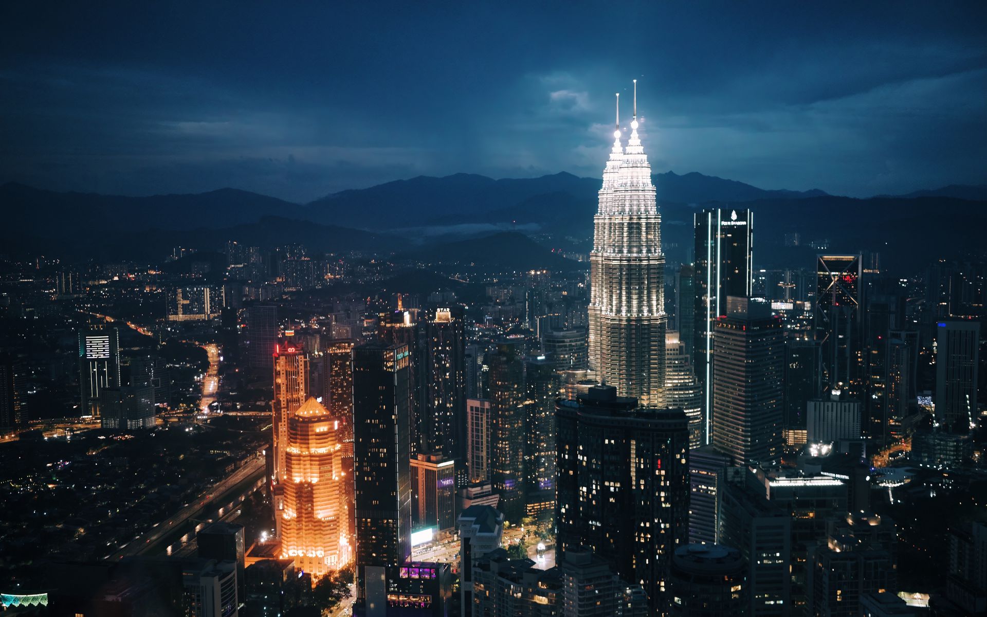 1920x1200 Wallpaper tower, lighting, buildings, city, night