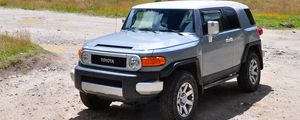 Preview wallpaper toyota, car, jeep, suv, side view