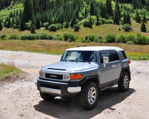 Preview wallpaper toyota, car, jeep, suv, side view