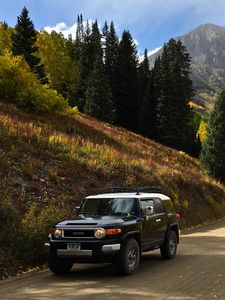 Preview wallpaper toyota, car, jeep, suv, road