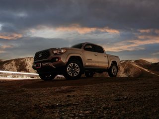 320x240 Wallpaper toyota, car, pickup, gray, road