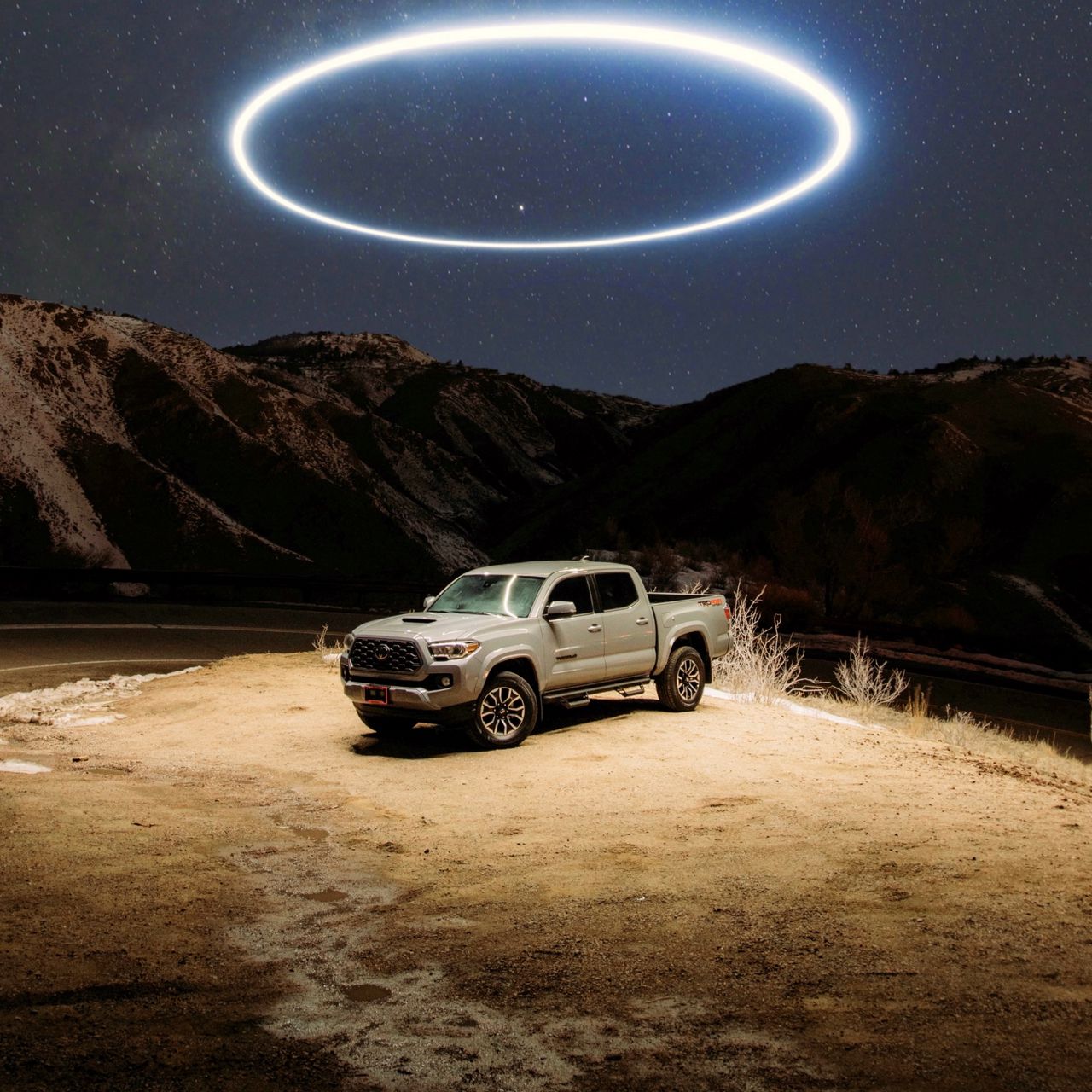 1280x1280 Wallpaper toyota, car, pickup, gray, light, freezelight