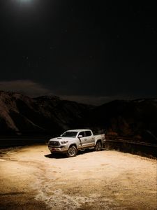 Preview wallpaper toyota, car, suv, gray, night