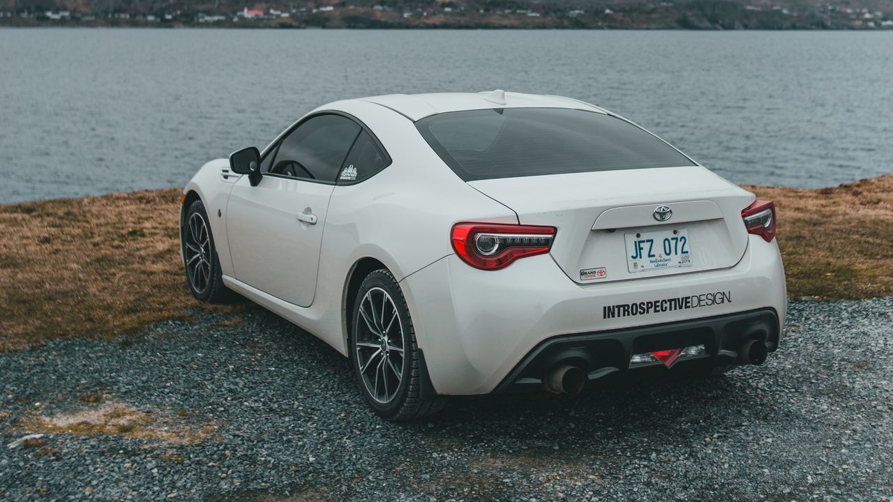 Wallpaper toyota, car, white, coast