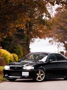 Preview wallpaper toyota, chaser, side view, autumn