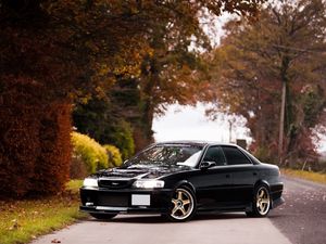 Preview wallpaper toyota, chaser, side view, autumn