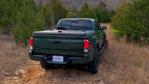 Preview wallpaper toyota tacoma, toyota, car, pickup, suv, green