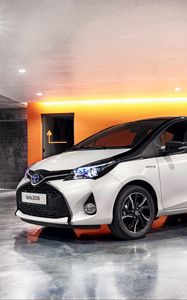 Preview wallpaper toyota, yaris, side view