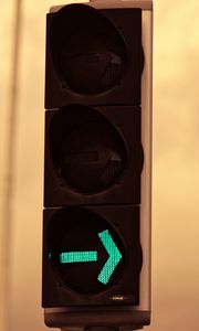 Preview wallpaper traffic light, arrow, signal, green