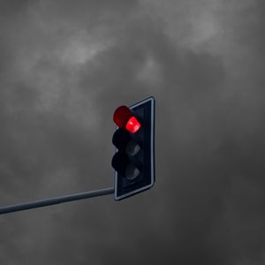 Preview wallpaper traffic light, glow, red, clouds