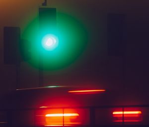 Preview wallpaper traffic light, light, fog, night, blur