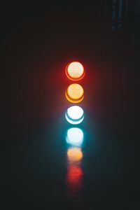 Preview wallpaper traffic light, lighting, lamps, night, dark, reflection