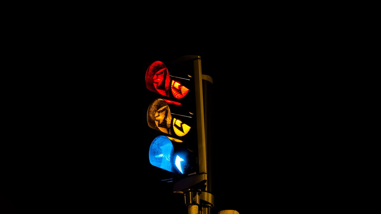 Wallpaper traffic light, lights, colorful, dark