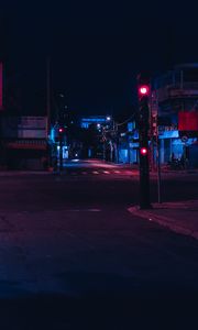 Preview wallpaper traffic light, night, road, street, city