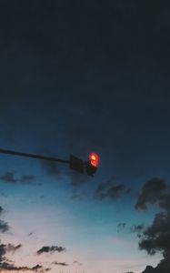 Preview wallpaper traffic light, pillar, red, glow, sky