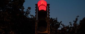 Preview wallpaper traffic light, pole, evening