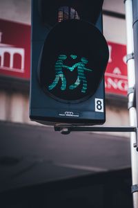 Preview wallpaper traffic light, signal, love, silhouette, green