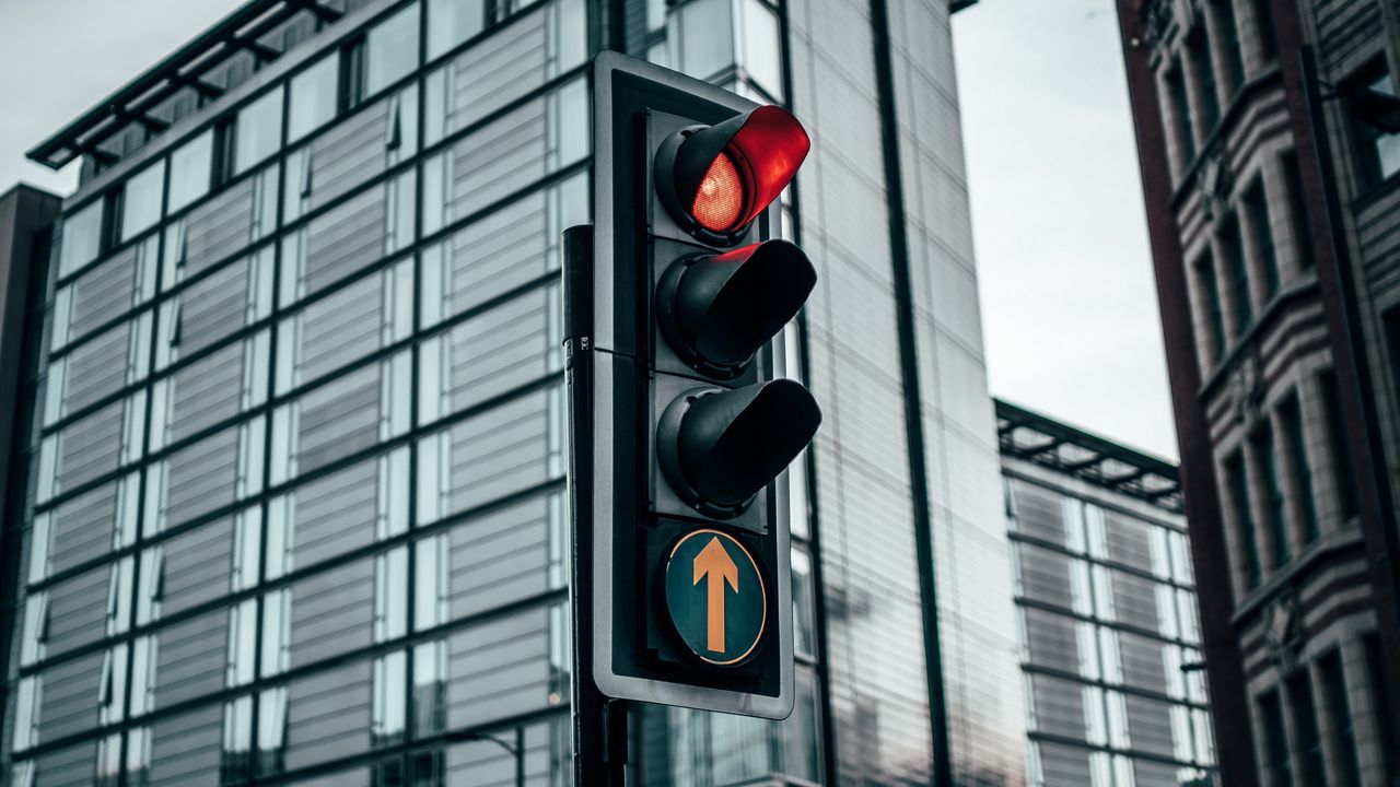 Wallpaper traffic light, signal, red, city, buildings