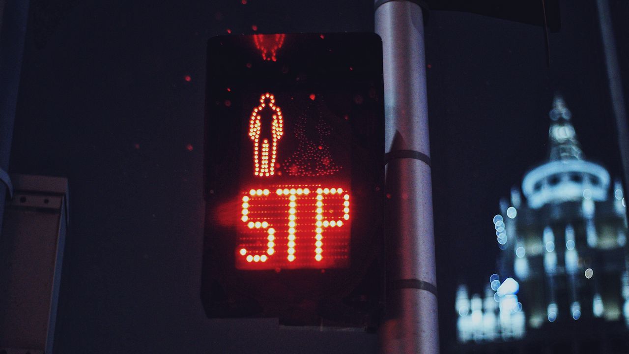 Wallpaper traffic light, symbol, red, night, city