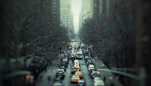 Preview wallpaper traffic, road, cars, city