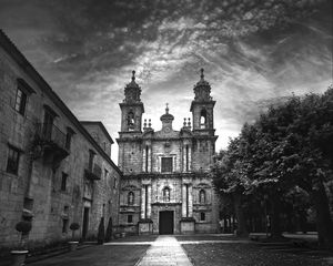 Preview wallpaper trail, bell tower, tower, building, black and white