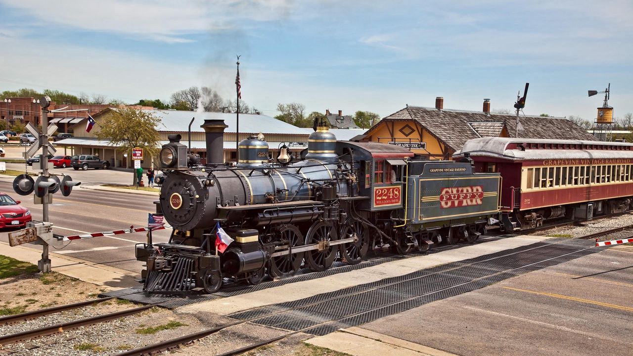 Wallpaper train, locomotive, railroad