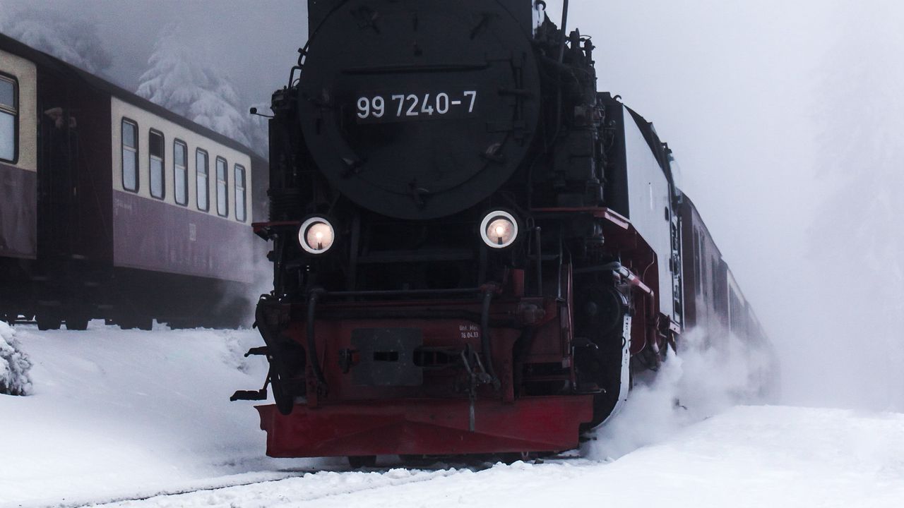 Wallpaper train, locomotive, smoke, snow, black