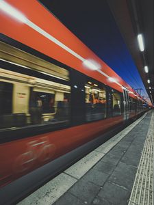 Preview wallpaper train, platform, blur, speed