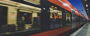 Preview wallpaper train, platform, blur, speed
