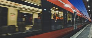 Preview wallpaper train, platform, blur, speed