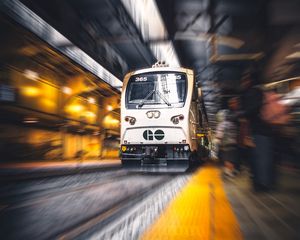 Preview wallpaper train, station, platform, blur, motion