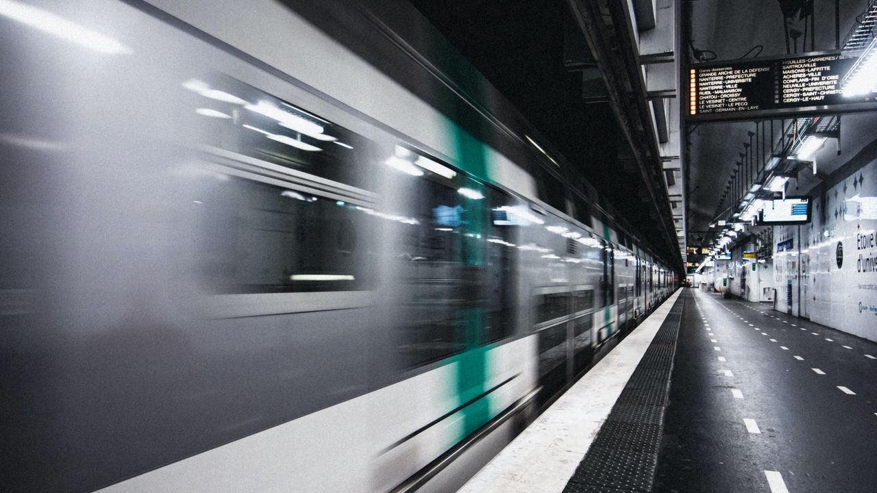 Wallpaper train, subway, movement, blur