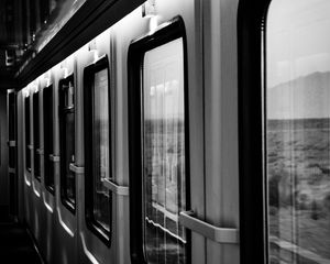 Preview wallpaper train, windows, bw, gray