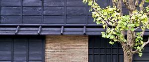 Preview wallpaper tree, building, wooden