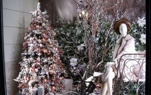 Preview wallpaper tree, christmas decorations, dummy, showcase, holiday, new year