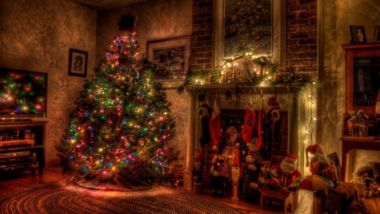 1280x720 Wallpaper tree, christmas, holiday, garland, fireplace, toys, stockings