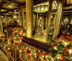 Preview wallpaper tree, columns, hall, holiday, christmas, garland, ornaments