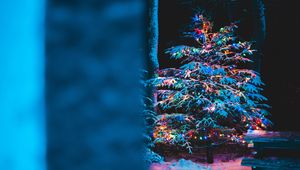 Preview wallpaper tree, garland, snow, new year, christmas