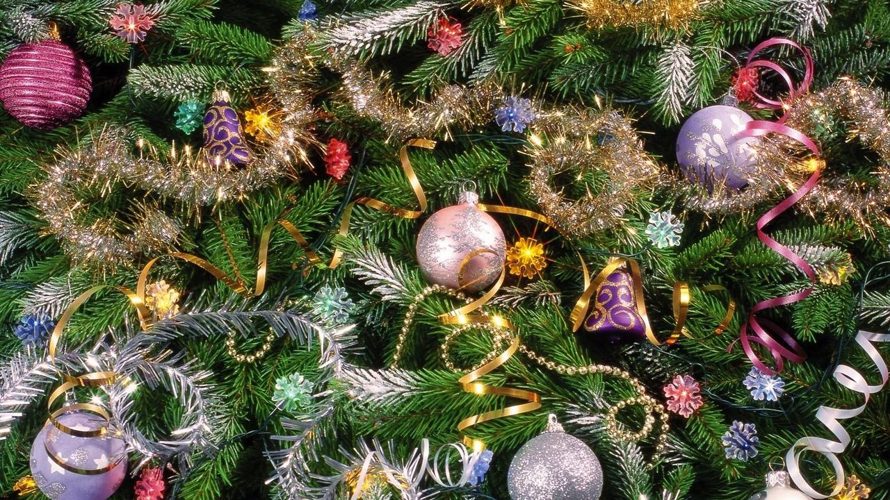 Wallpaper tree, holiday, tinsel, ornaments, toys